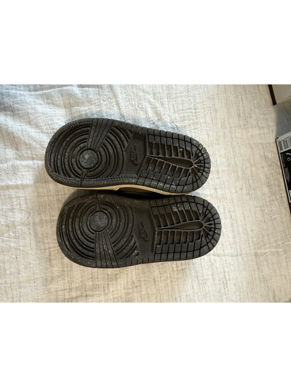 Nike travis scott reverse mocha